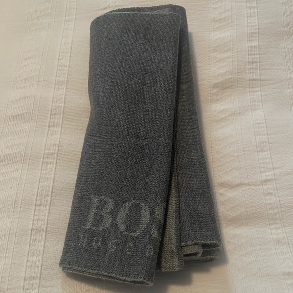 🩶BOSS Hugo Boss 2 tone grey Scarf - Picture 2 of 10